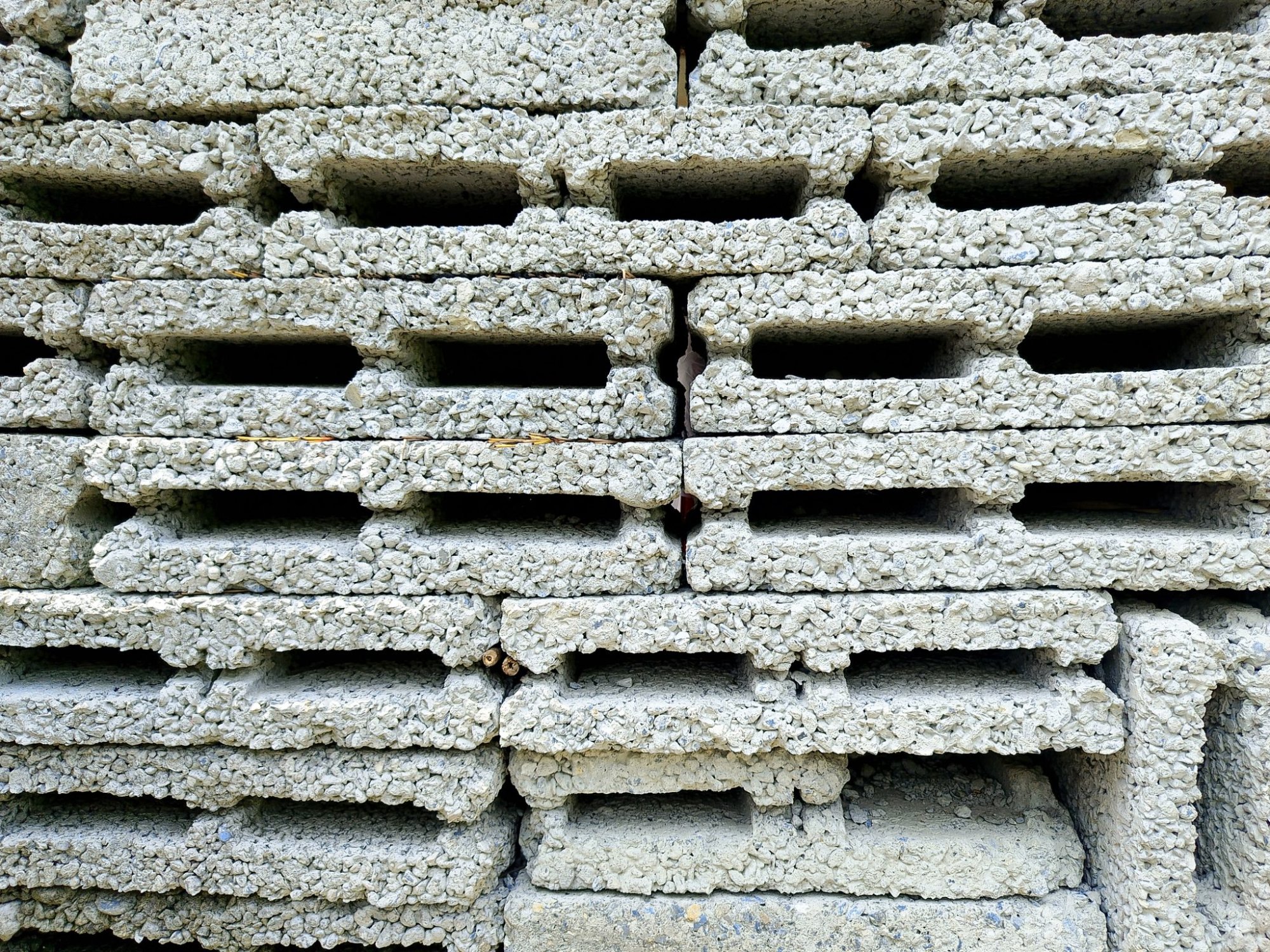 Bloc de zidărie din beton cu goluri, grosime 25 cm (1)