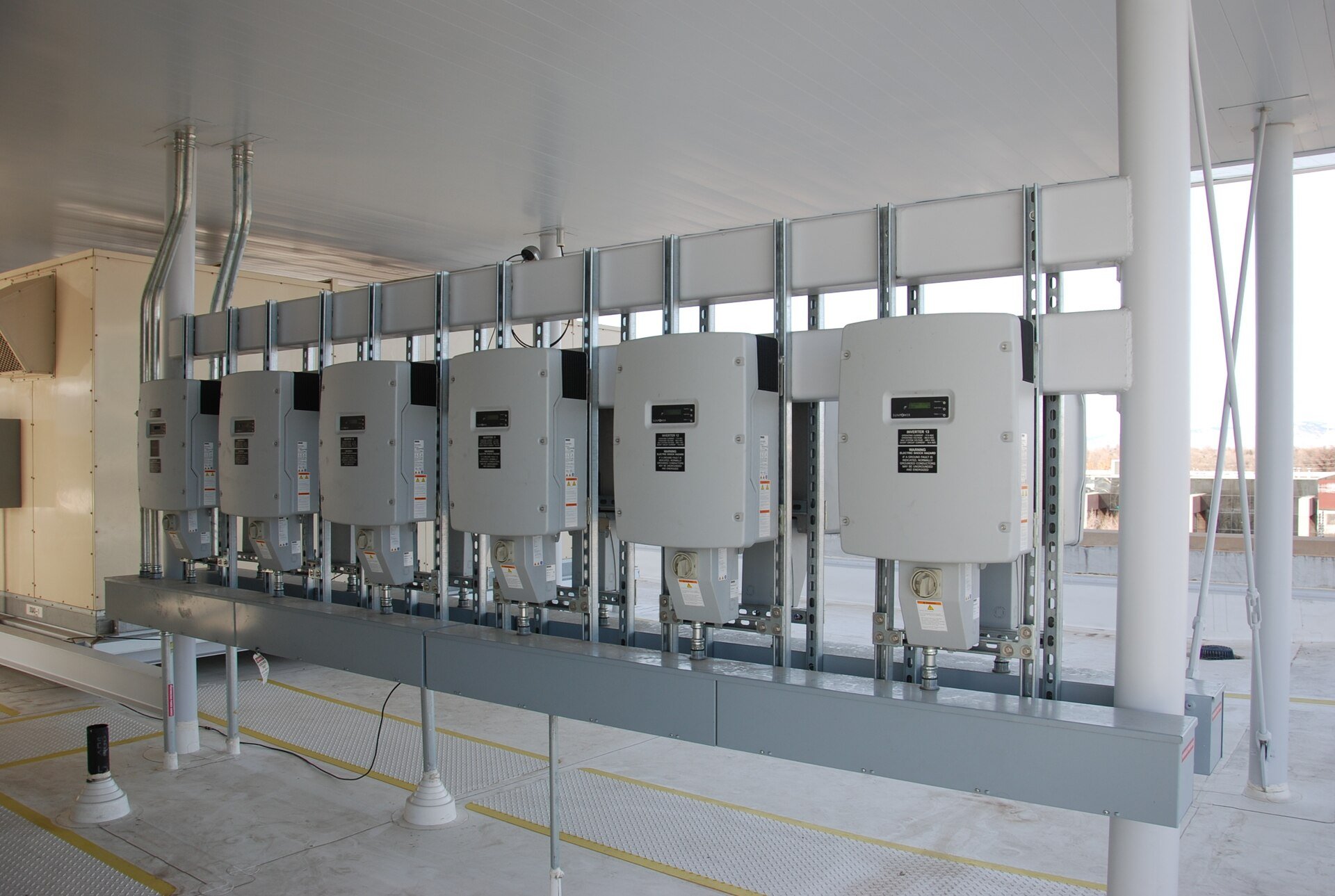 Háromfázisú hibrid inverter, 10 kW (1)